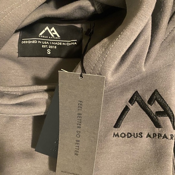 🔥HOT BUY! New S Gray hoodie zippered pockets. Rounded bottom. Great quality! - Picture 10 of 12